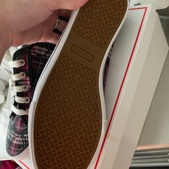 NEW Coach shoes - Picture 3 of 4